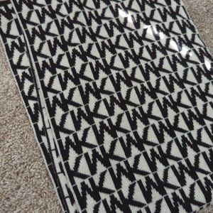 Michael kors 2 way knit scarf